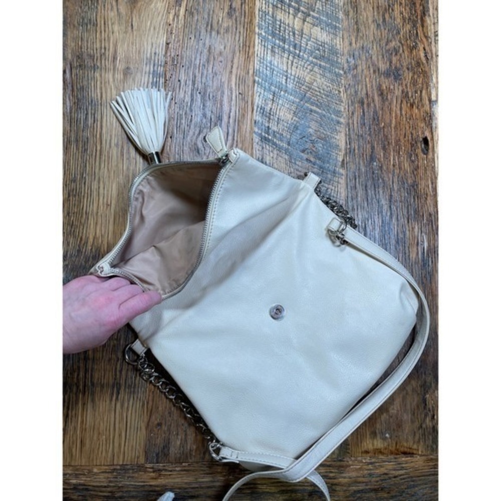 Vintage Nine West Tan Leather Foldover Tassel Crossbody Bag Luxury Silver Chain - Picture 4 of 4